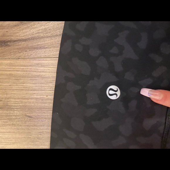 lululemon cheeta print pant - Picture 2 of 3